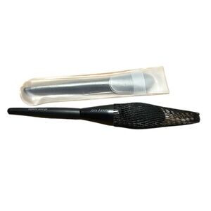 Mary Kay Makeup Brushes All-Over Powder and Liquid Foundation‎ Brushes set of 2